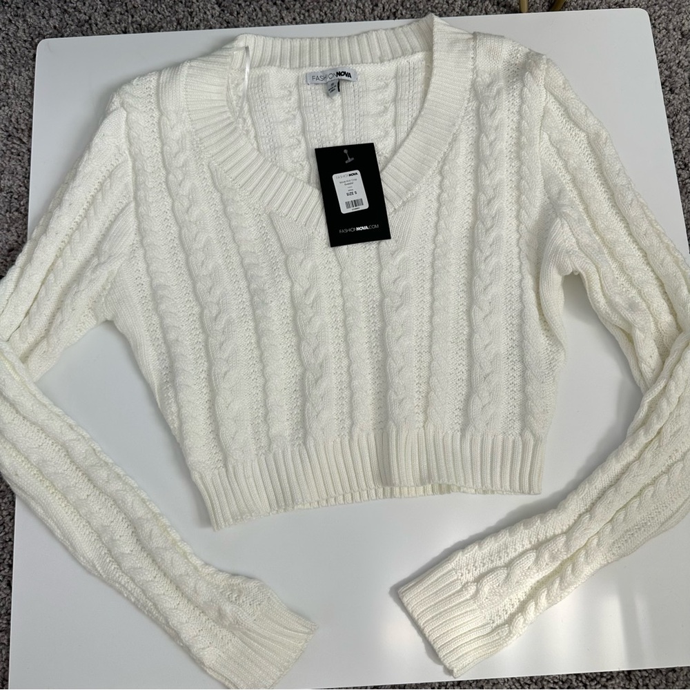 Cable Knit Cropped Sweater